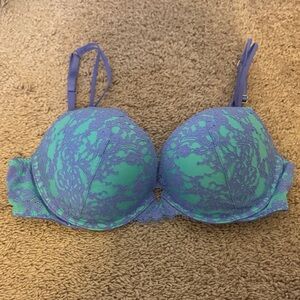 Victoria’s Secret very sexy push-up Lace Overlay Bra in Blue and Green